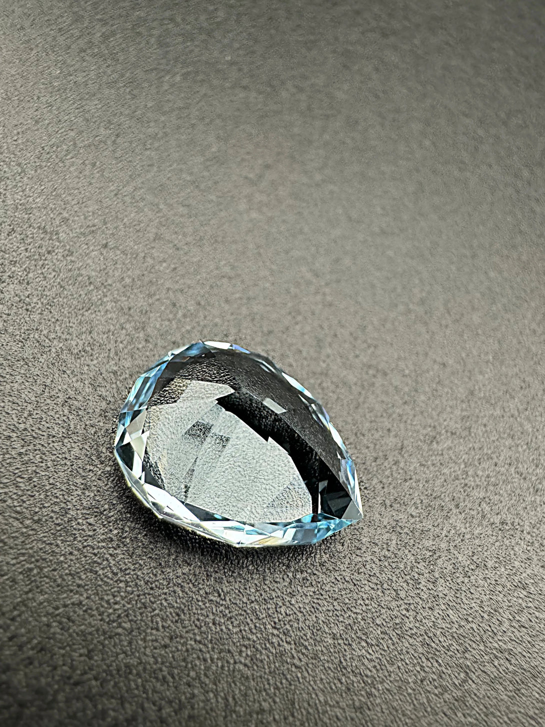Fancy Pear Aquamarine 7.08ct | Mermaids Tear LA MAISON | THE OFFICIAL LUVICI STORE