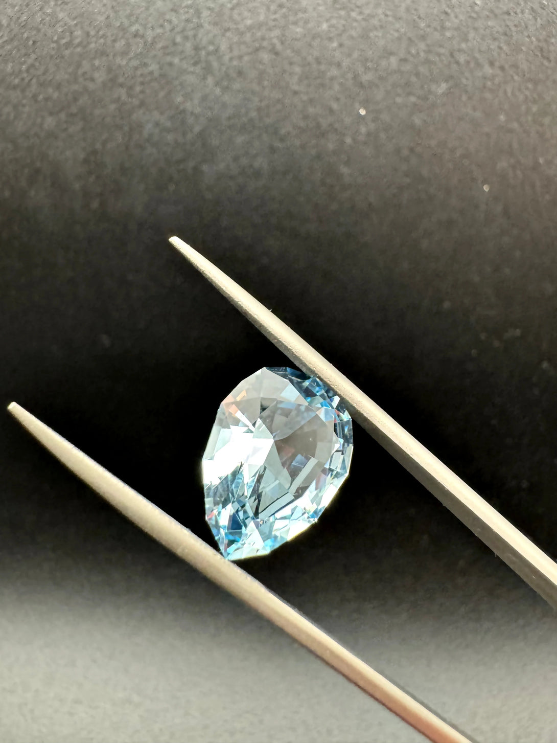 Fancy Pear Aquamarine 7.08ct | Mermaids Tear LA MAISON | THE OFFICIAL LUVICI STORE