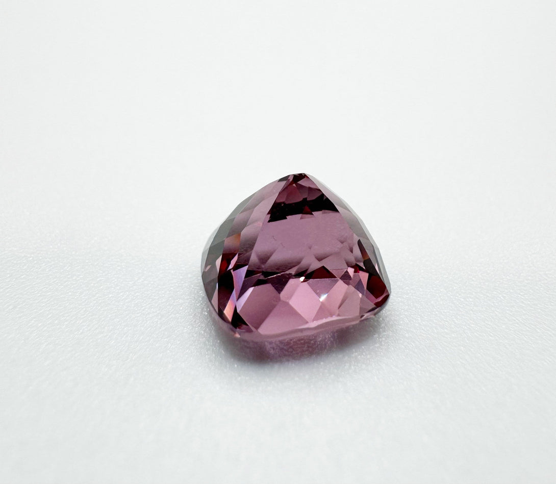 The Optical Illusionist | Tanzanian Color Shift Garnet 5.46 ct LUVICI GEMS INTERNATIONAL
