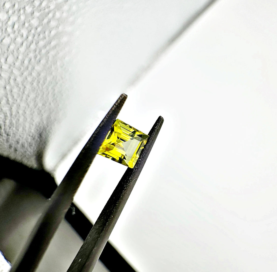 The Canary |Yellow Baguette Sapphire Sqaure 0.57ct - LUVICI GEMS INTERNATIONAL