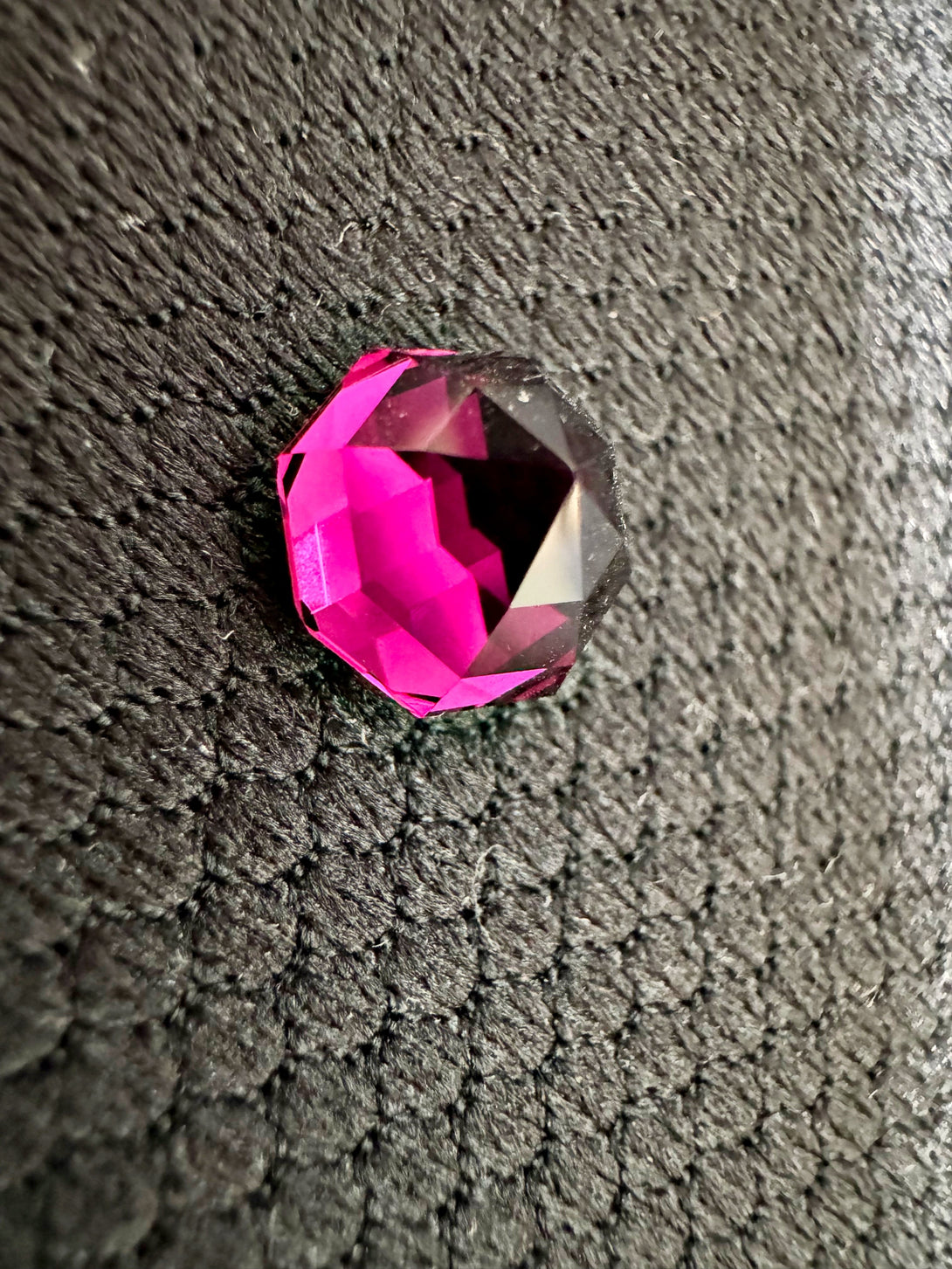 Octagon Rhodolite Garnet | 5.11 ct Malawi Garnet - LUVICI GEMS INTERNATIONAL