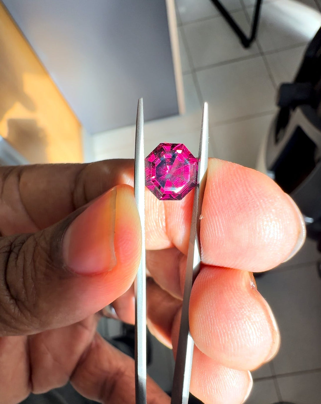 Octagon Rhodolite Garnet | 5.11 ct Malawi Garnet - LUVICI GEMS INTERNATIONAL