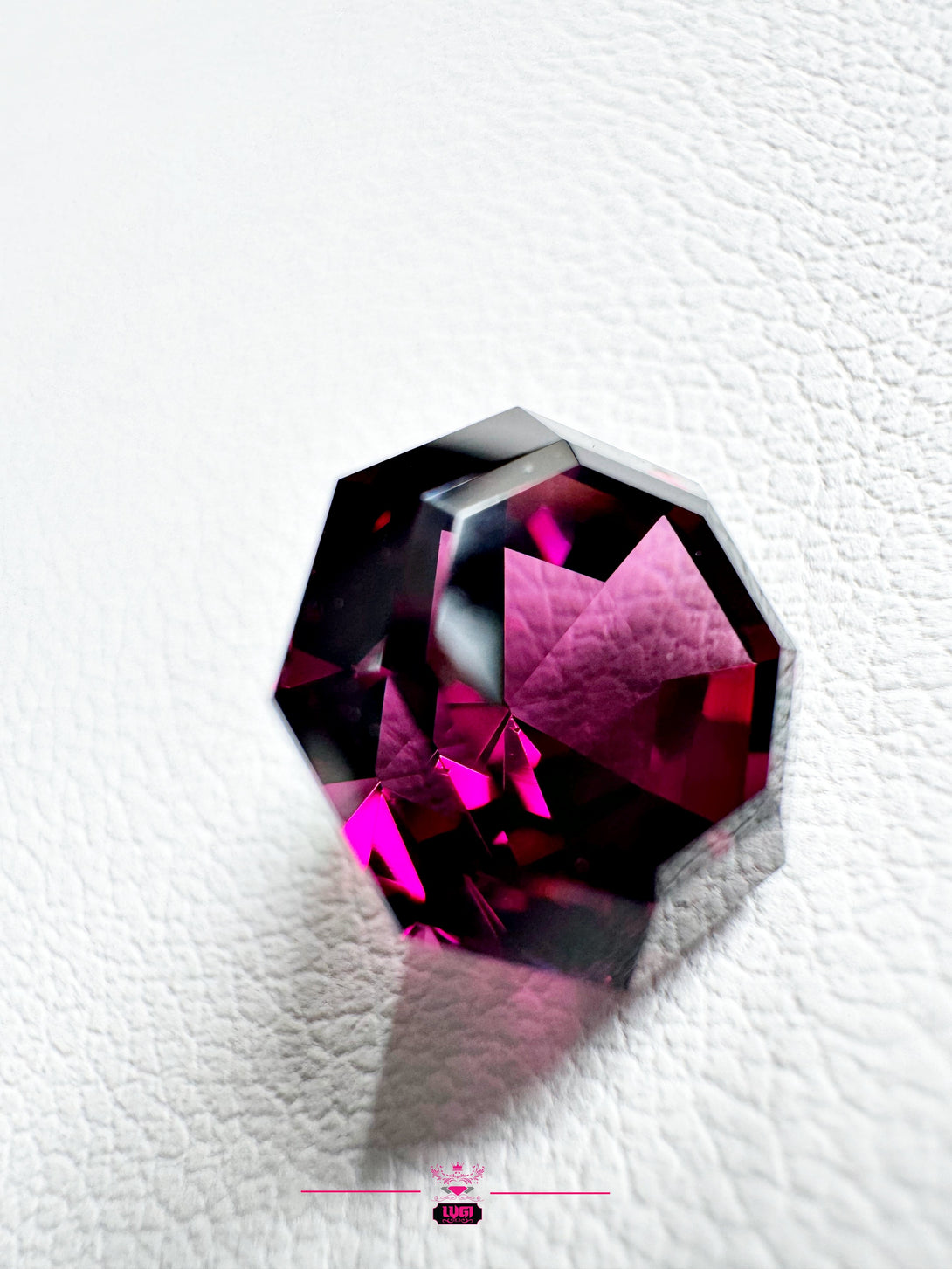 Octagon Rhodolite Garnet | 5.11 ct Malawi Garnet - LUVICI GEMS INTERNATIONAL