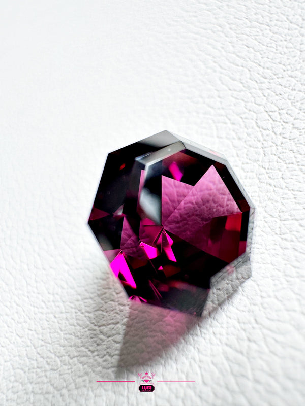 Octagon Rhodolite Garnet | 5.11 ct Malawi Garnet - LUVICI GEMS INTERNATIONAL