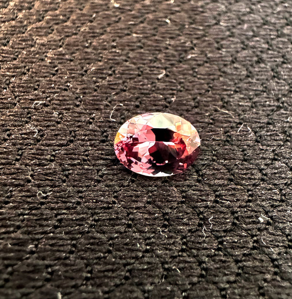 The Mystique Gem | 1.27 ct Color Change Garnet - LUVICI GEMS INTERNATIONAL