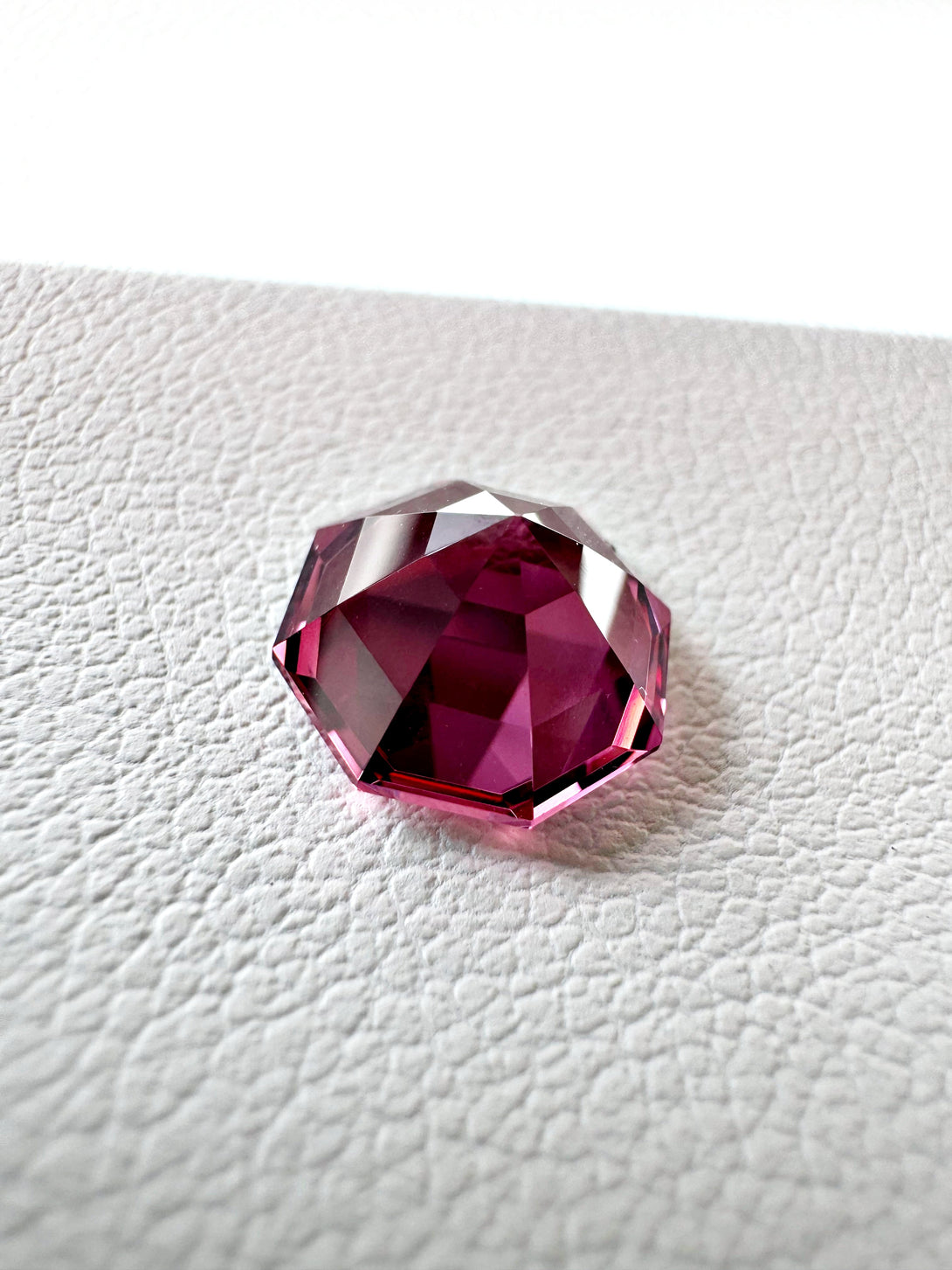 2.90 ct Tanga Octagon Rhodolite | A Tanzanian Luminescence - LUVICI GEMS INTERNATIONAL