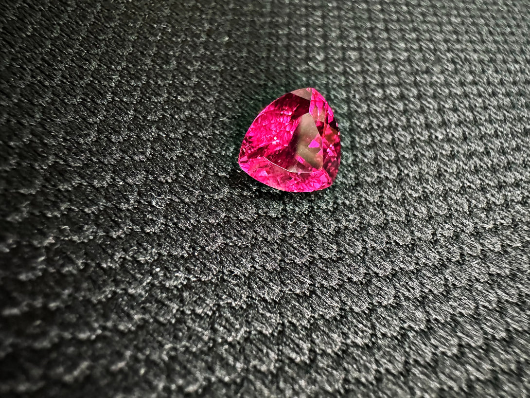 THE GENESIS OF RARITY II 2.86ct NEON HOT PINK WONDER II RUBELITE TOURMALINE - LUVICI GEMS INTERNATIONAL