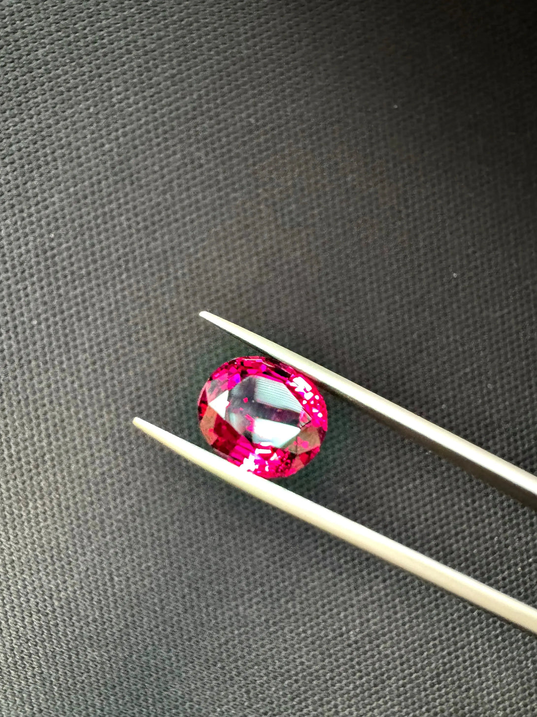 8.03ct Legacy Magenta Rhodolite Garnet | Kangala Origin - LUVICI GEMS INTERNATIONAL