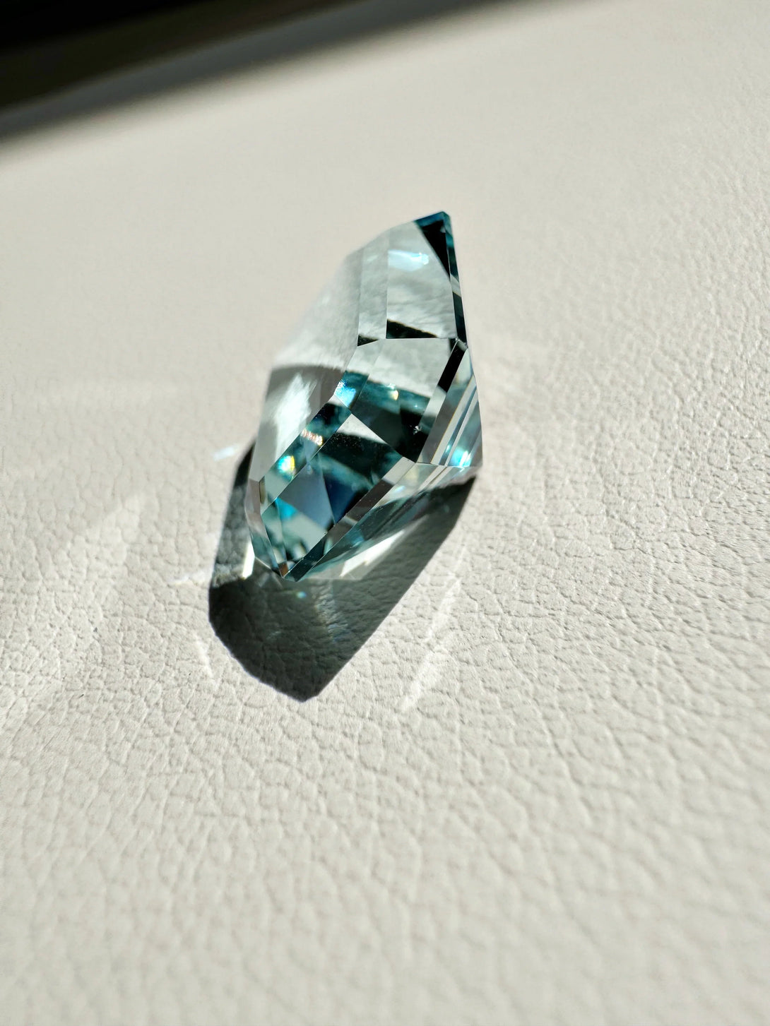 10.43 ct SKY BLUE -AQUAMARINE -EMERALD/OCTAGON CUT | TANZANIA - LUVICI GEMS INTERNATIONAL