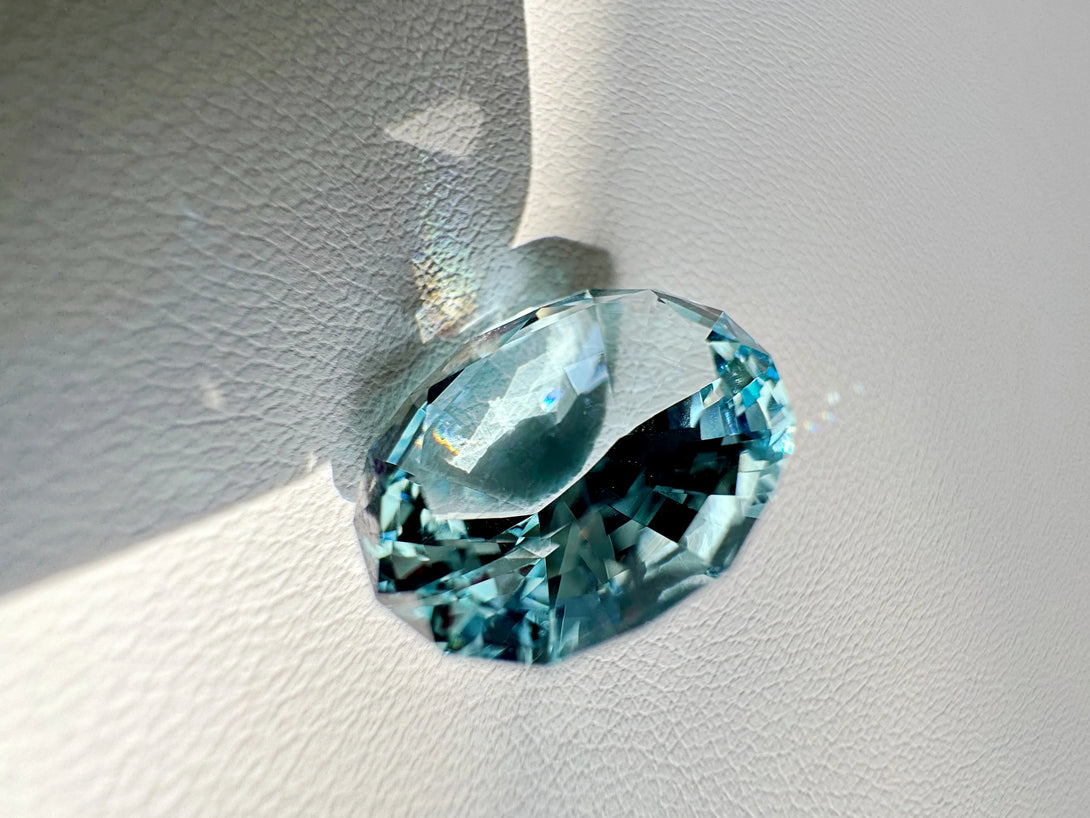 8.44ct Fancy Oval Sky Blue Aquamarine -Aqua Bliss - LUVICI GEMS INTERNATIONAL