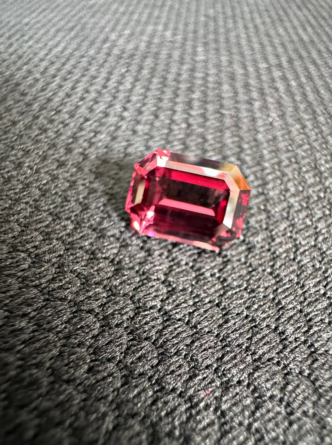 4.18 ct Pinkish Red Malaia Garnet | Tanga Rarest Jewel - LUVICI GEMS INTERNATIONAL