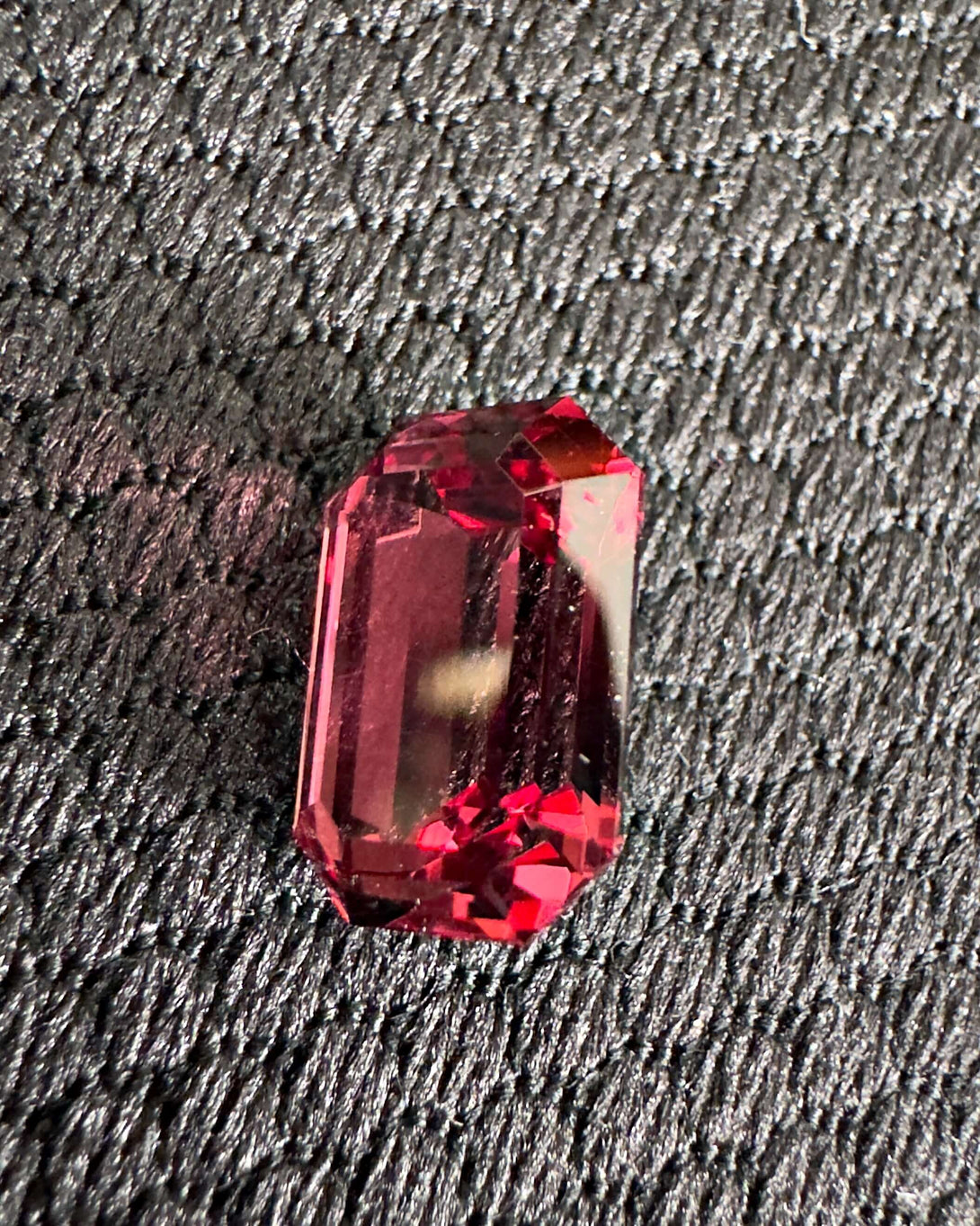 4.18 ct Pinkish Red Malaia Garnet | Tanga Rarest Jewel - LUVICI GEMS INTERNATIONAL