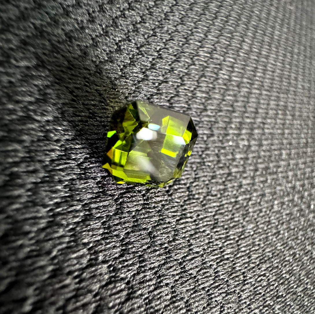 3.76 CT CHROME TOURMALINE | ASSCHER CUT MASTERPIECE - LUVICI GEMS INTERNATIONAL