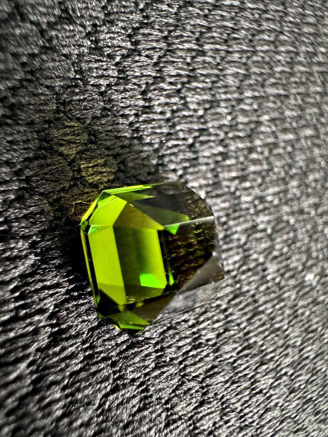 3.76 CT CHROME TOURMALINE | ASSCHER CUT MASTERPIECE - LUVICI GEMS INTERNATIONAL