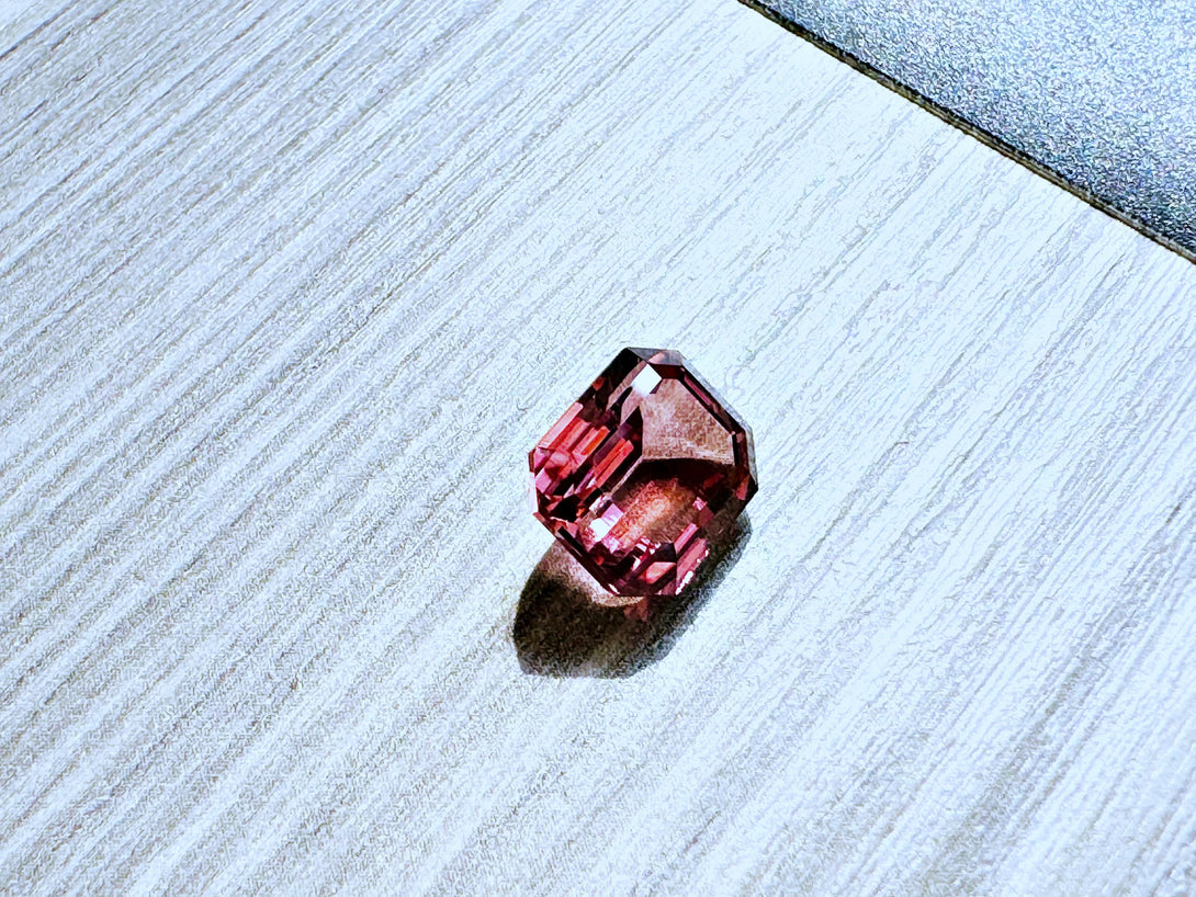 PINK TOURMALINE 5.21ct | MAJESTIC HALL OF MIRRORS - LUVICI GEMS INTERNATIONAL