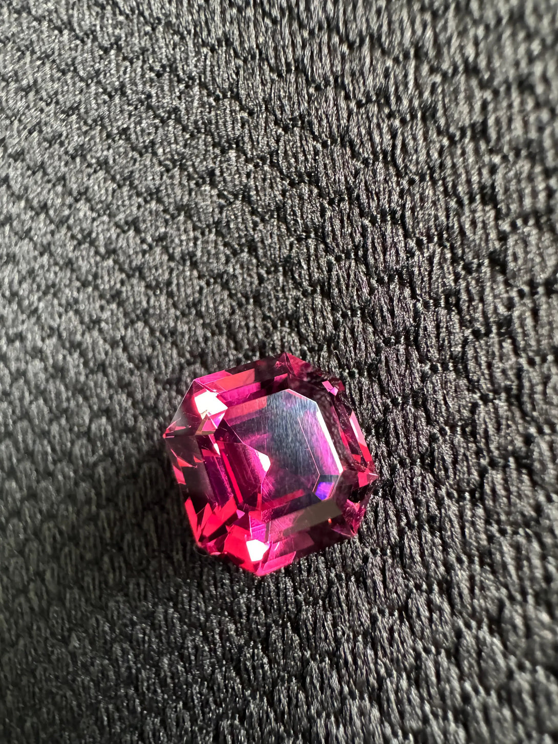4.87 ct Tanga Rhodolite Garnet | The Velvet Mirage - LUVICI GEMS INTERNATIONAL