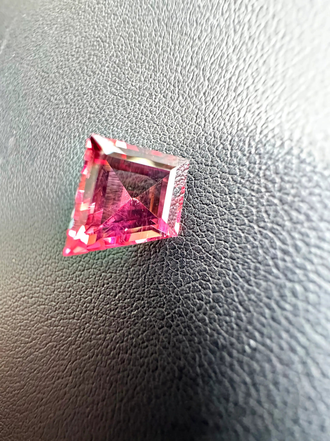 3.09 CT PINK TOURMALINE |TRAPEZOID MASTERPIECE - LUVICI GEMS INTERNATIONAL