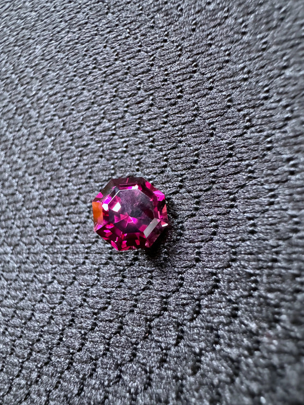 1.3 ct Rhodolite Umbalite Garnet | Beauty in Pink | The Magenta Bloom - LUVICI GEMS INTERNATIONAL