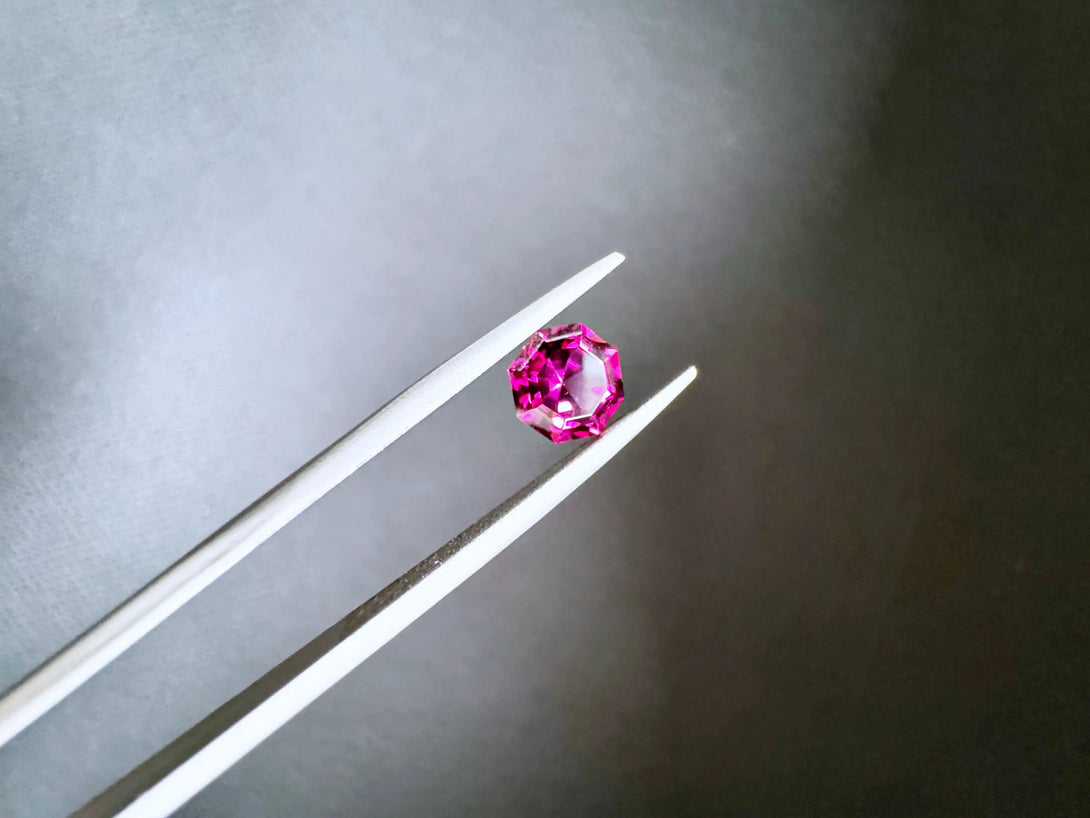 1.3 ct Rhodolite Umbalite Garnet | Beauty in Pink | The Magenta Bloom - LUVICI GEMS INTERNATIONAL