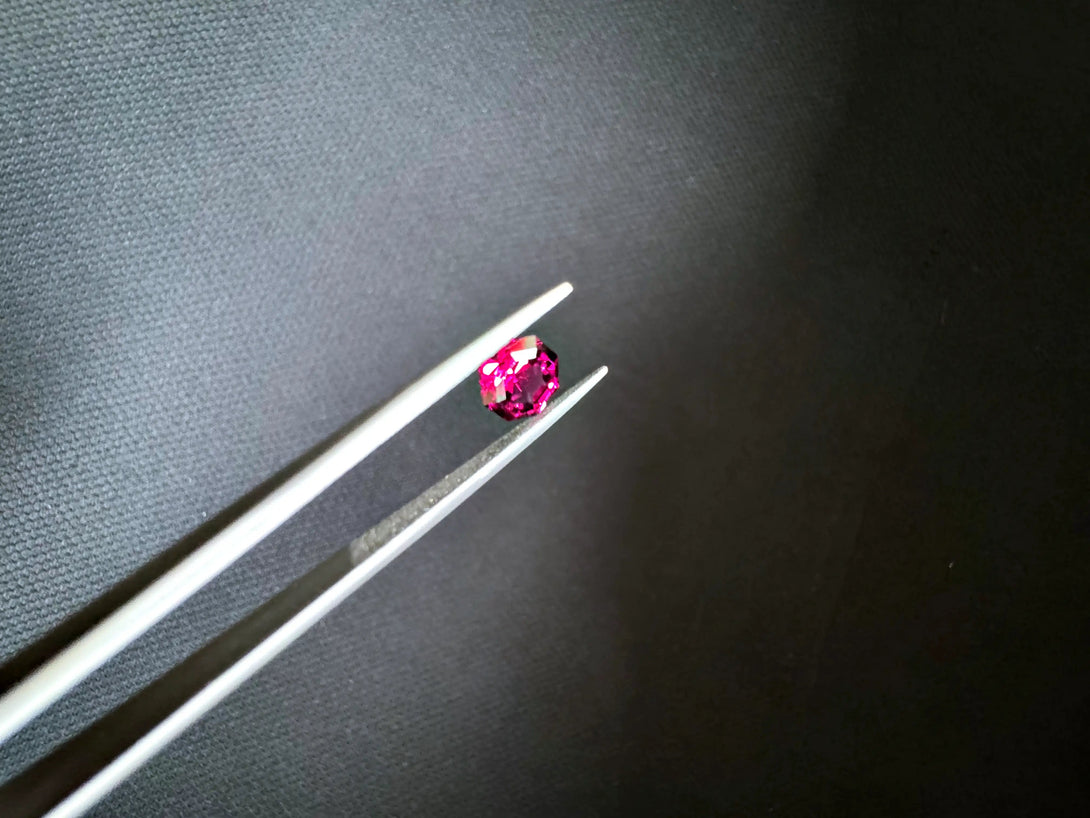 1.3 ct Rhodolite Umbalite Garnet | Beauty in Pink | The Magenta Bloom - LUVICI GEMS INTERNATIONAL