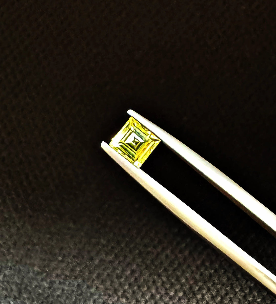 The Canary |Yellow Baguette Sapphire Sqaure 0.57ct - LUVICI GEMS INTERNATIONAL