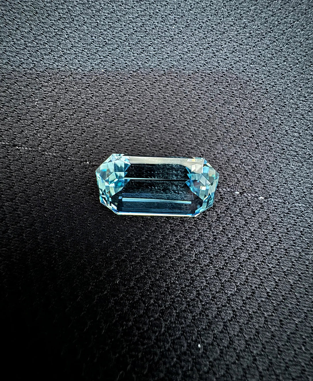 Sky Blue Azuréen Aquamarine 20.93ct | An ode to the mines of Nampula - LUVICI GEMS INTERNATIONAL