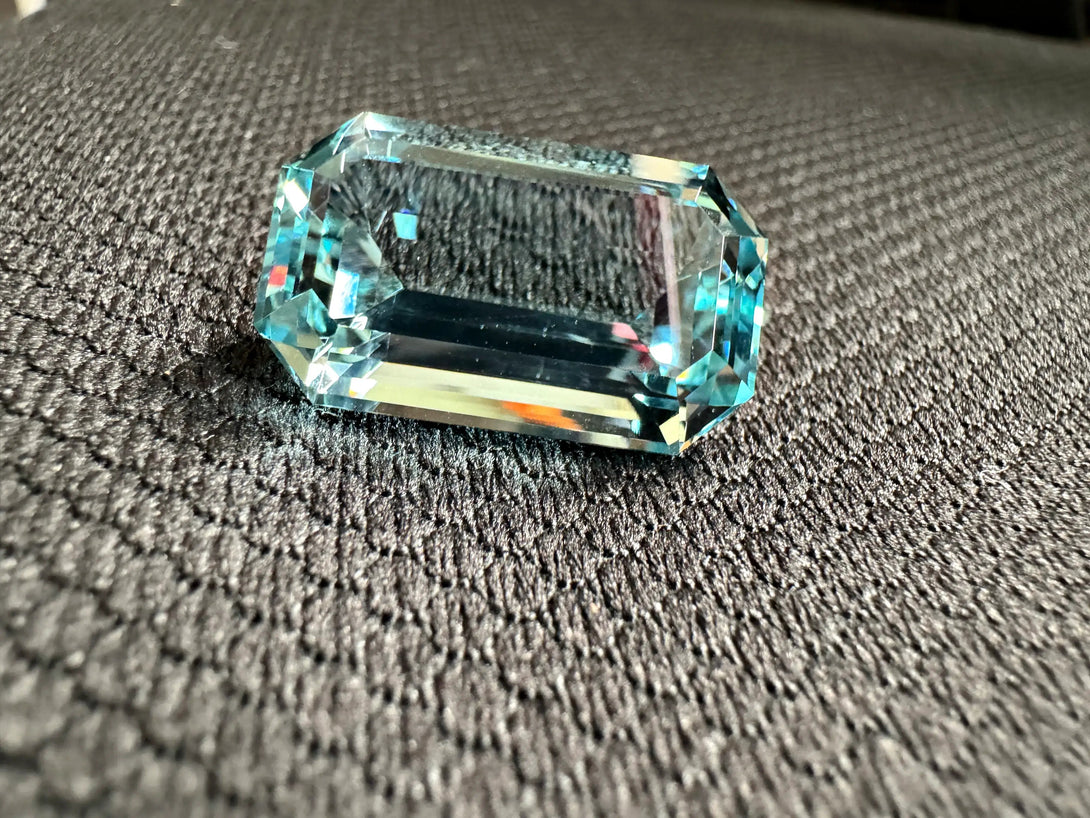 Sky Blue Azuréen Aquamarine 20.93ct | An ode to the mines of Nampula - LUVICI GEMS INTERNATIONAL