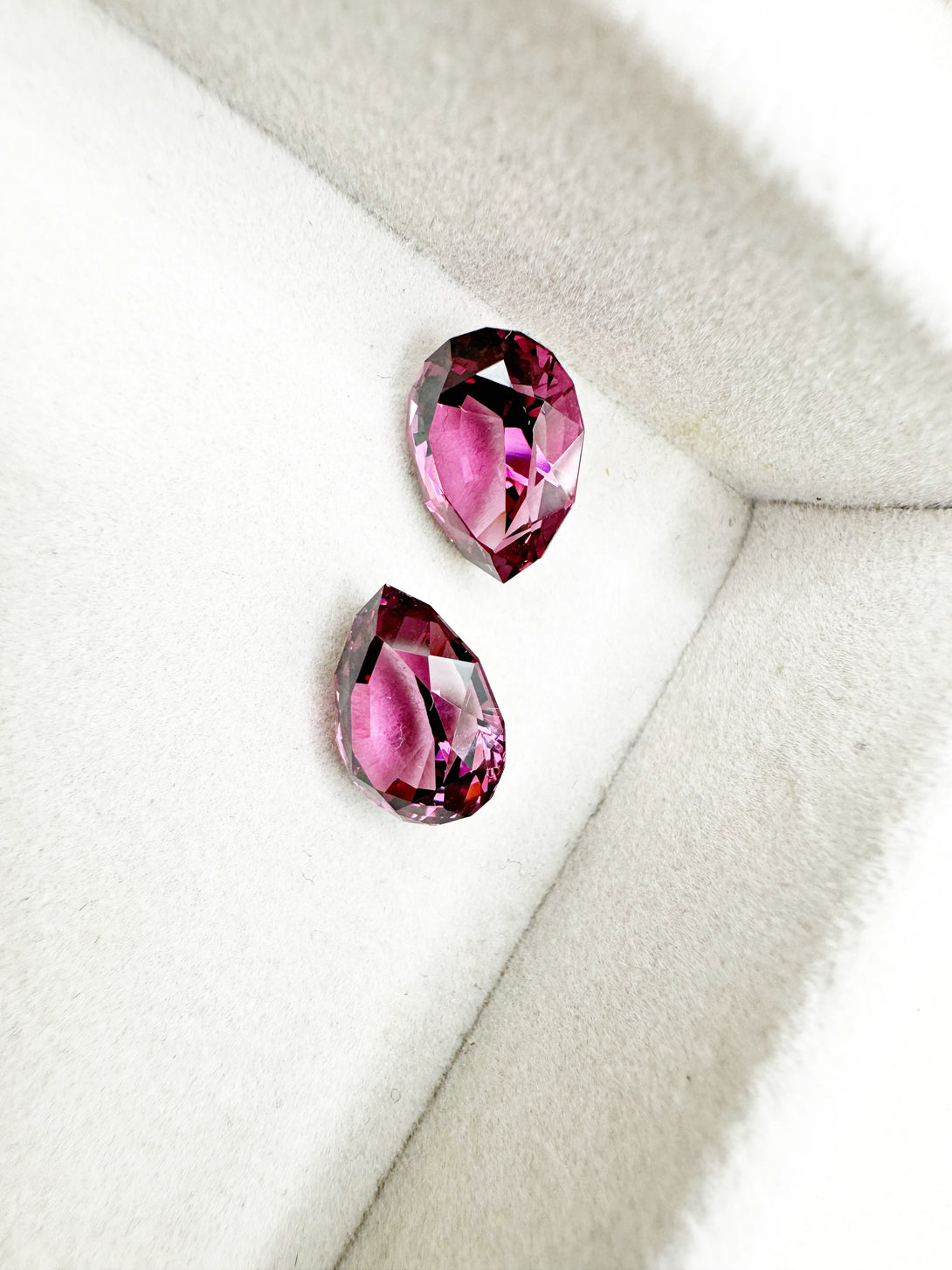 PLUM & ROSE SYMPHONY | FREEFORM PURPLE PINK PEAR RHODOLITE 7.54 CTW - LUVICI GEMS INTERNATIONAL