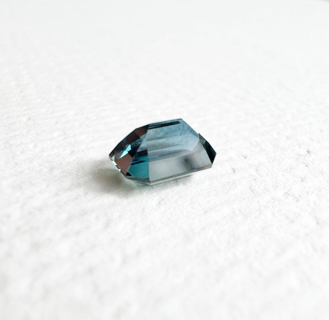 The Peacock Blue Muse | 1.27 carat Peacock Blue Sapphire - LUVICI GEMS INTERNATIONAL