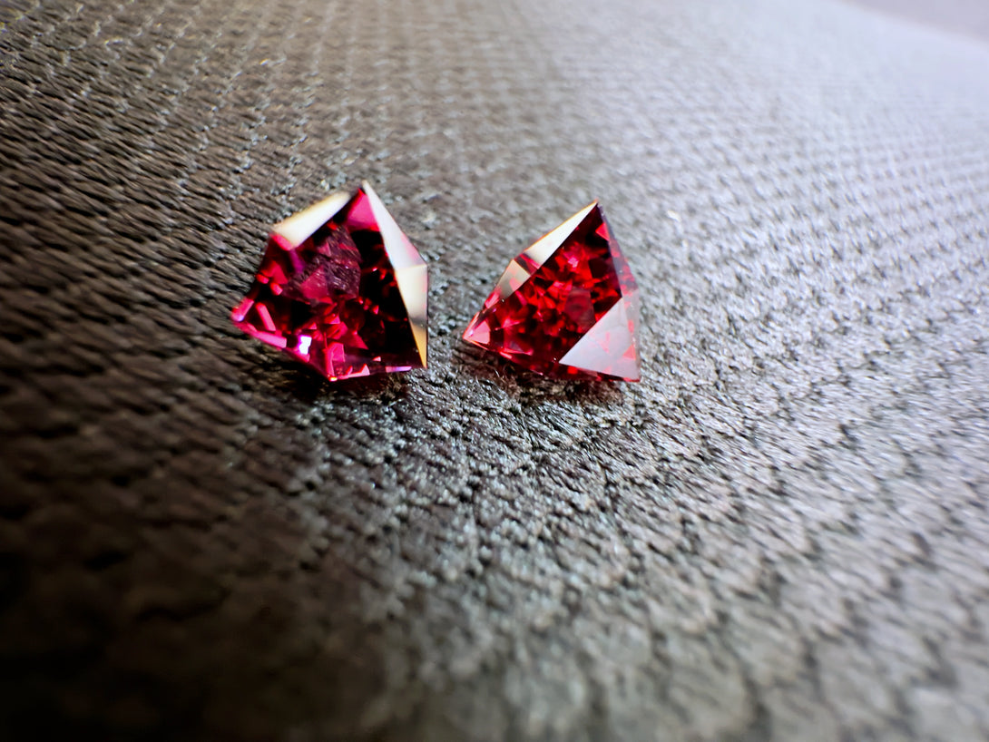 The Mahenge Amaranth Wonder | 3.04 ctw Icosahedral Malaia Garnets - LUVICI GEMS INTERNATIONAL