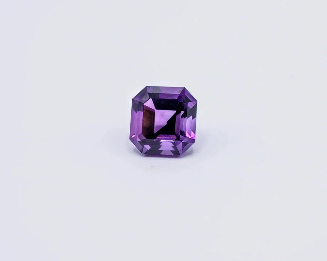 8.63 ct Royal Amethyst — Kitui, Kenya - LUVICI GEMS INTERNATIONAL