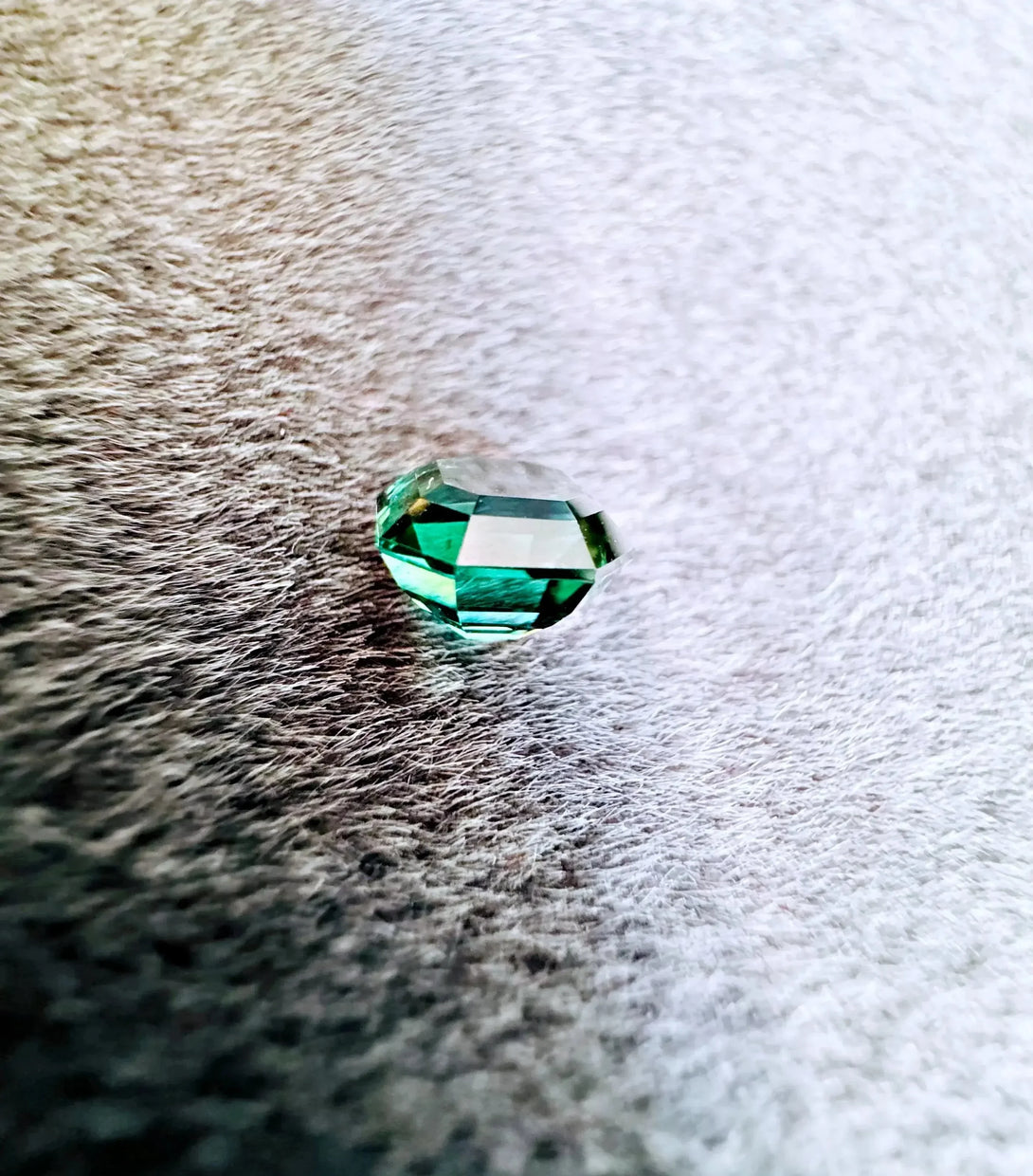 "1.95 ct Lagoon Tourmaline | A Mesmerizing Ode to Liquid Elegance - LUVICI GEMS INTERNATIONAL"