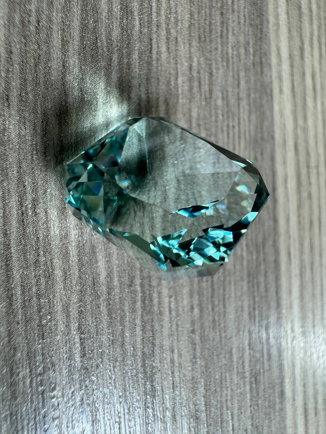 Radiant aquamrine LA MAISON | THE OFFICIAL LUVICI STORE