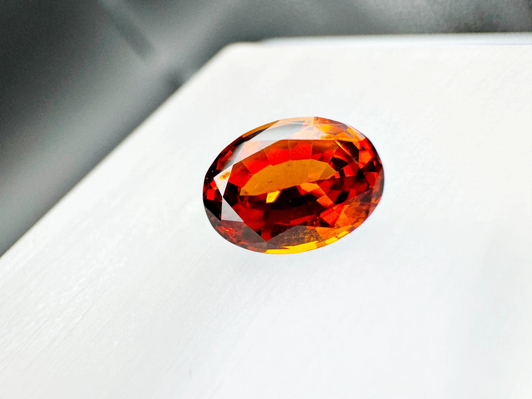 Bewildering Orange Rock Candy | Spessartite 1.77ct Oval LA MAISON | THE OFFICIAL LUVICI STORE