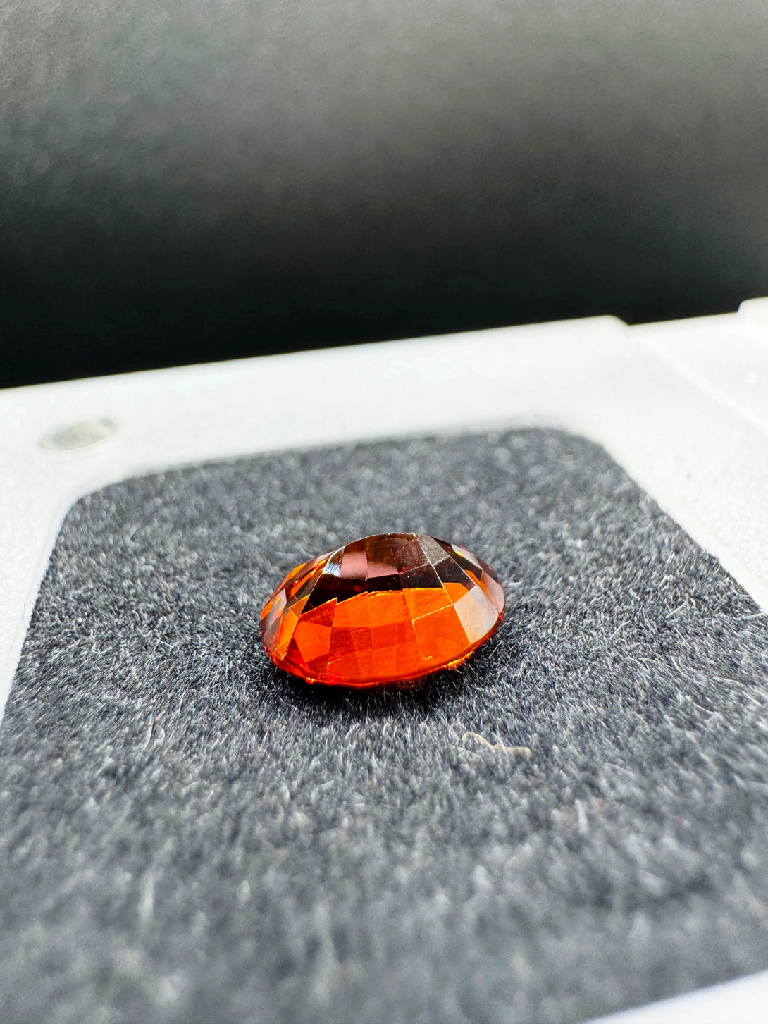 Bewildering Orange Rock Candy | Spessartite 1.77ct Oval LA MAISON | THE OFFICIAL LUVICI STORE